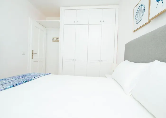 Apartment Elena - By Az *