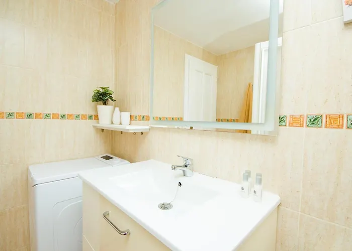 Apartment Elena - By Az *