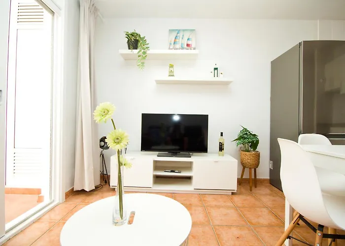 Elena - By Az Apartamento *